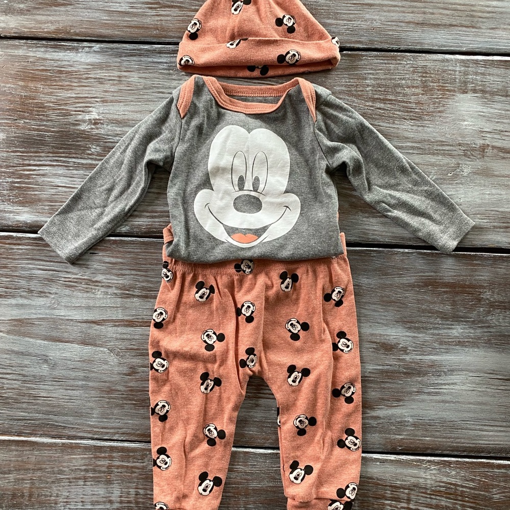 Disney Baby Gray & Peach/Orange Mickey Mouse Kids Matching Set & Hat 6-9 months